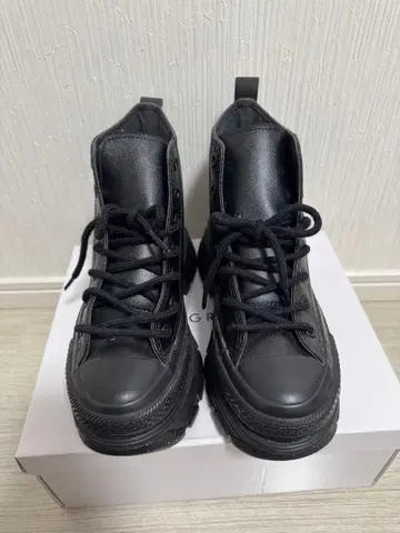 선착순! CONVERSE 트렉 웨이브 블랙 23cm 새상품급