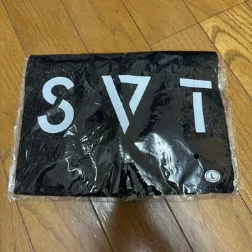 SVT 블랙 T셔츠 L 사이즈