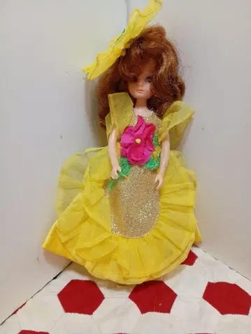 의상만 초대 리카짱의 옐로우 컬러 드레스와 모자 세트