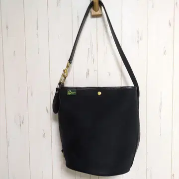 Brady FROME 블랙 숄더백