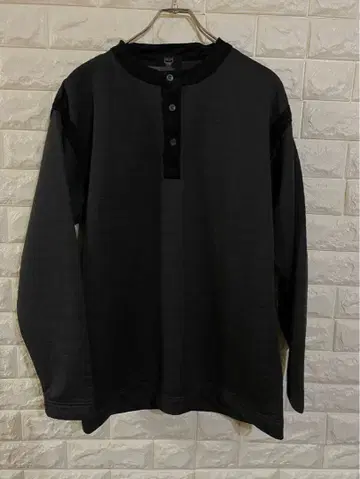 새상품 MCM 퀼팅 상의 L 사이즈