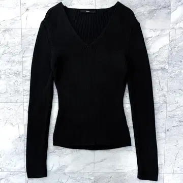 BOSS 휴고보스 블랙 V넥 리브 니트 상의 스웨터