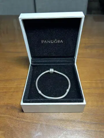 판도라 PANDORA 팔찌 스테디셀러