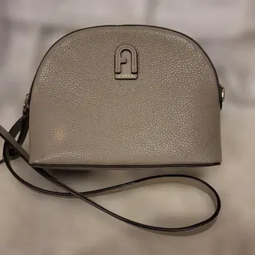 FURLA 그레이 숄더백 반원형 그레이지