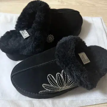 마르디메크르디 무스탕 25cm