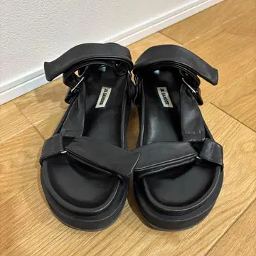 JIL SANDER 질 샌더 가죽 샌들 40