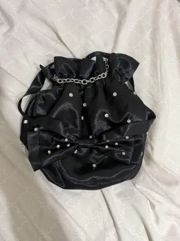 epine bijou satin gather bag black