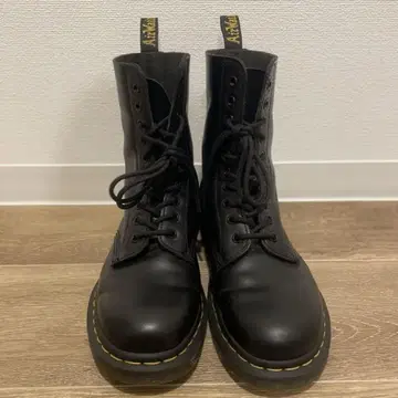 Dr. Martens 1490 10 홀 부츠 STANDARD FIT