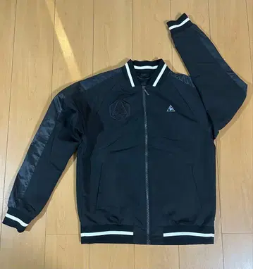 le coq sportif 르꼬끄 블랙 M 사이즈 자켓 남성용