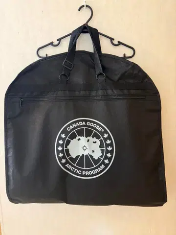 선착순! 즉시 구매 가능합니다! Canada Goose 블랙 다운 자켓