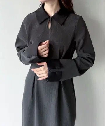 junoah 바이컬러 코듀로이 타이트 원피스 차콜