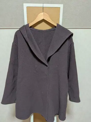 NATURAL BEAUTY BASIC 후드 부착 코트