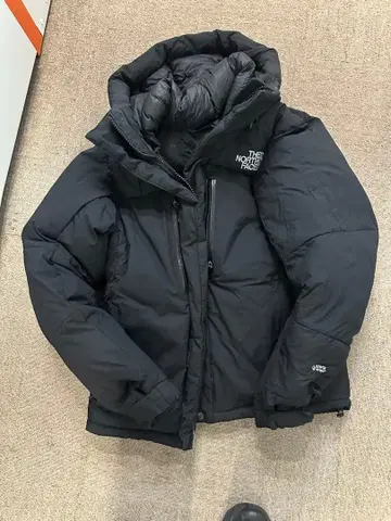THE NORTH FACE 블랙 다운 자켓
