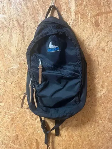 GREGORY 블랙 백팩