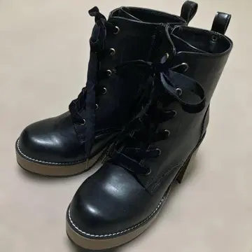 axes femme 레이스업 부츠 블랙 사이즈 M