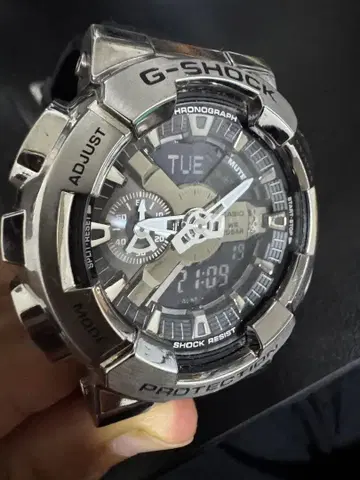 G-SHOCK GM110 아날로그 디지털 손목시계