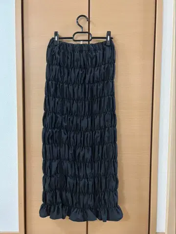 LEPRIM 리프심 셔링 블랙 롱 타이트 스커트