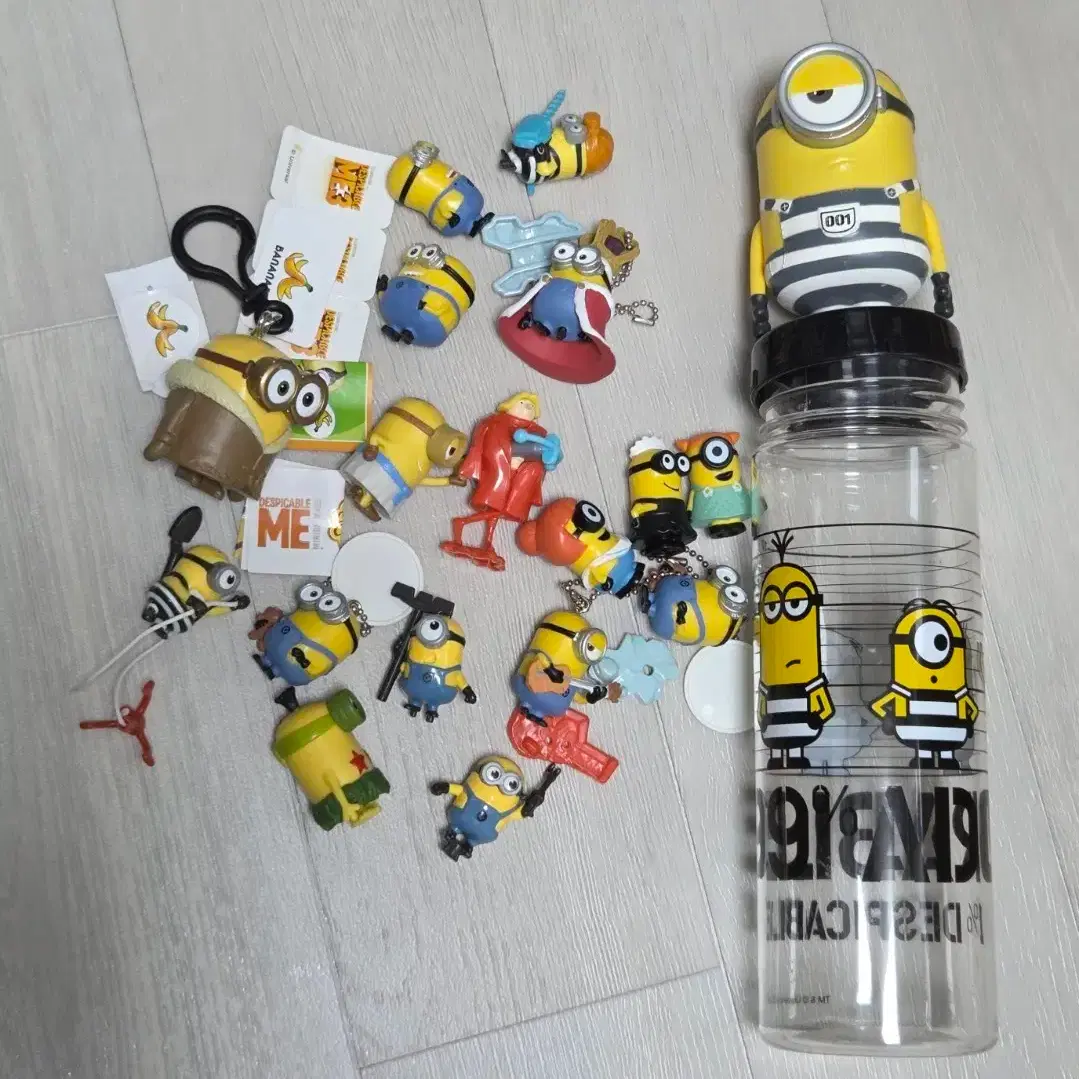 Minions mini figures, water bottles, etc.