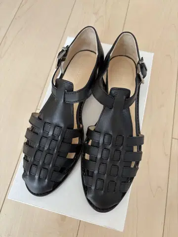STEVEN ALAN 35 사이즈 가죽 메쉬 샌들