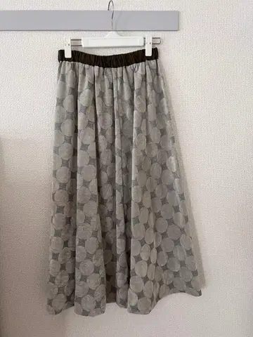 팔라스 팰리스 PAL'LAS PALACE 롱 스커트 도트 라이트 그레이