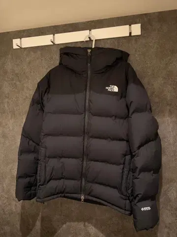 THE NORTH FACE 블랙 다운 자켓