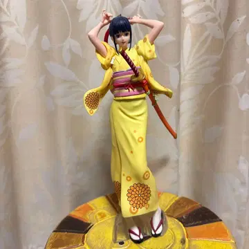 원피스 오키쿠 피규어