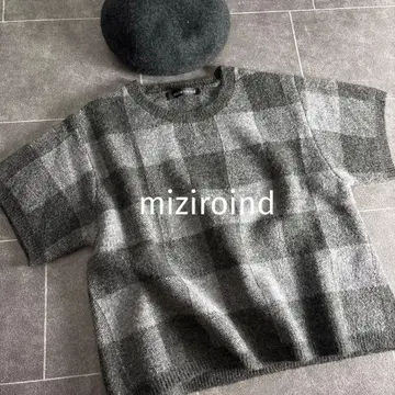 새상품급 미즈이로 인드 박스 실루엣 울 혼방 니트 숏 슬리브