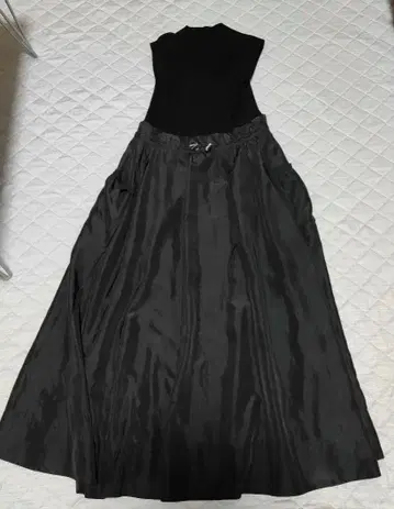 셀포드 슬리브리스 절개 니트 원피스 롱