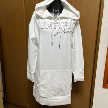 EMPORIO ARMANI 화이트 후드티