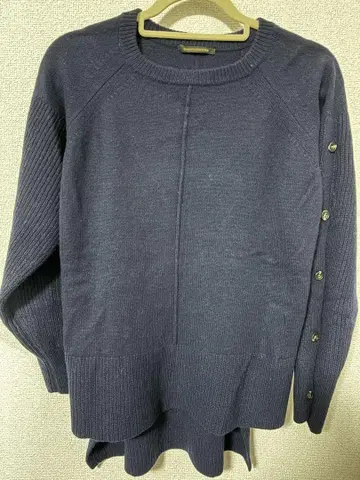 밴야드 스톰 네이비 버튼 니트 스웨터