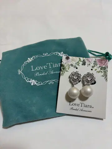LoveTiara 펄 크리스탈 귀걸이
