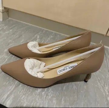 지미추 베이지 스틸레토 하이힐