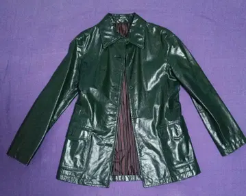 다크 그린 가죽 코트