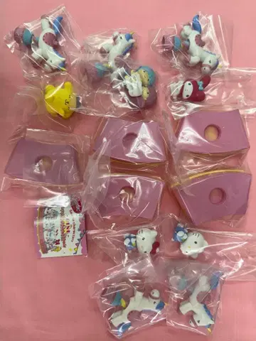 shaky! 산리오 캐릭터즈 회전목마 pink 전 5종