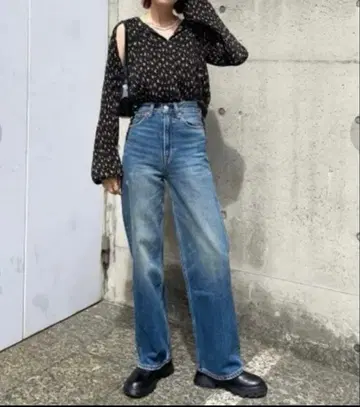 MOUSSY HW 90S DAMAGED STRAIGHT 24인치