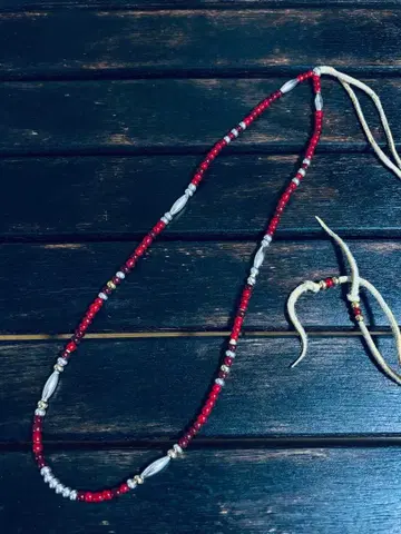 앤티크 비즈 화이트하트 혈적색 커스텀