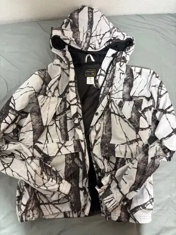 Ghost Camo 후드 부착 카모 자켓