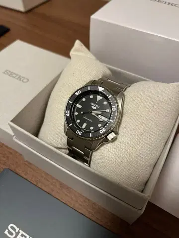 세이코 시계 5스포츠 미드 사이즈 실버 자동 와인딩