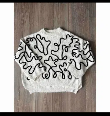 새상품급 Alluge 추상적인 라인 모양 니트