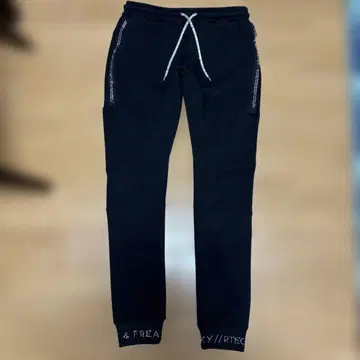 아담스 저글러 맨투맨