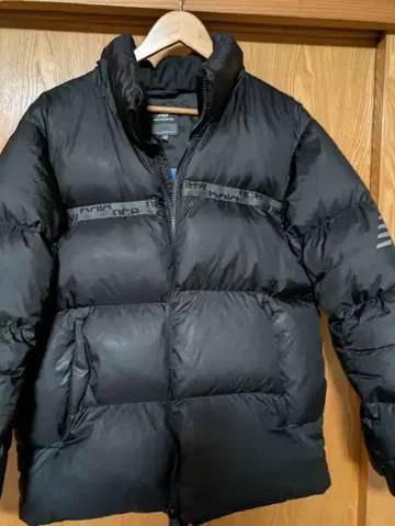 뉴발란스 블랙 다운 자켓 사이즈 L