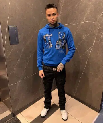 GEORGE V 베어 라인스톤 후드티