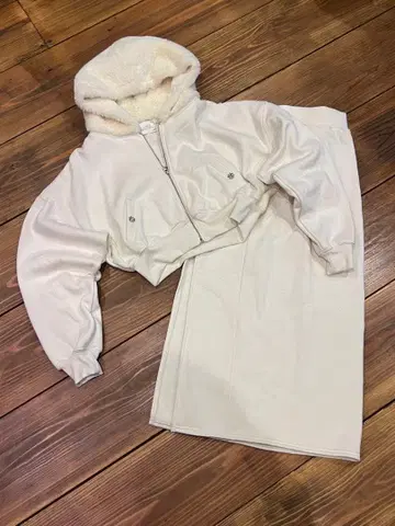 Michell macaron 미셸 마카롱 후드 부착 셋업 크림색