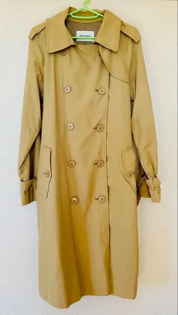 MOUSSY 베이지 트렌치코트 허리 벨트 포함
