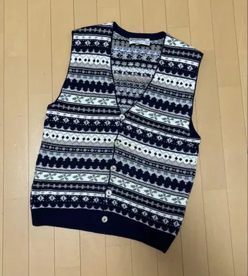 페어아일 패턴 니트 베스트 네이비 계열