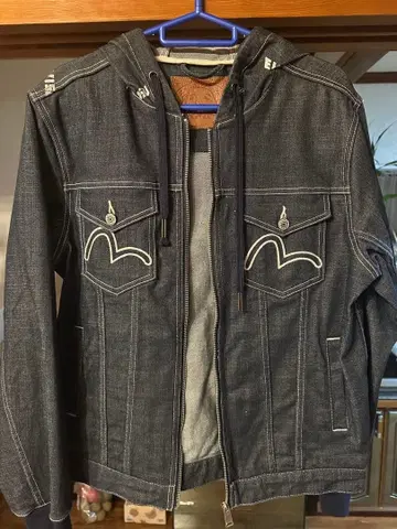 [ 새상품급 ] EVISU 후드 부착 다크 데님 자켓