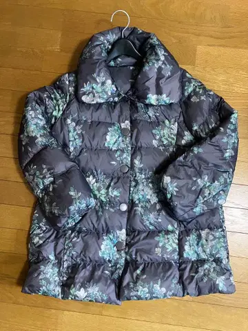 두클라쎄 꽃무늬 다운 자켓