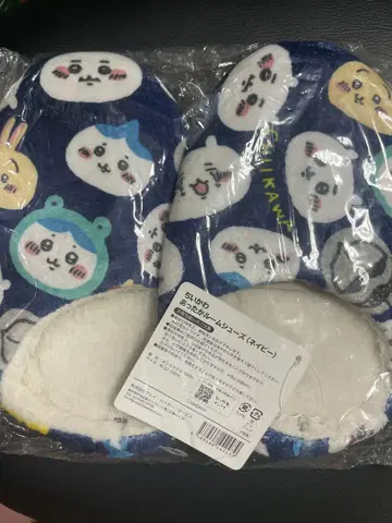 [ 새상품 미사용 ] 치이카와 (먼작귀) 따뜻한 룸슈즈