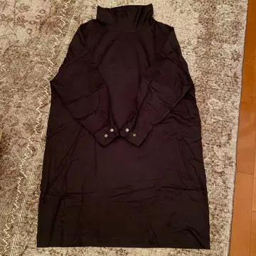 미즈이로 인드 하이넥 셔츠 원피스 블랙