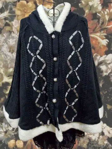 엑시즈팜 페어리 그런지 후드 니트 케이프 코트